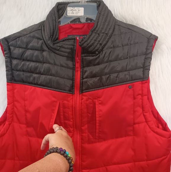 Mark Echo Red and Black Sleeveless Front Zip Vest Size XL - Picture 6 of 12